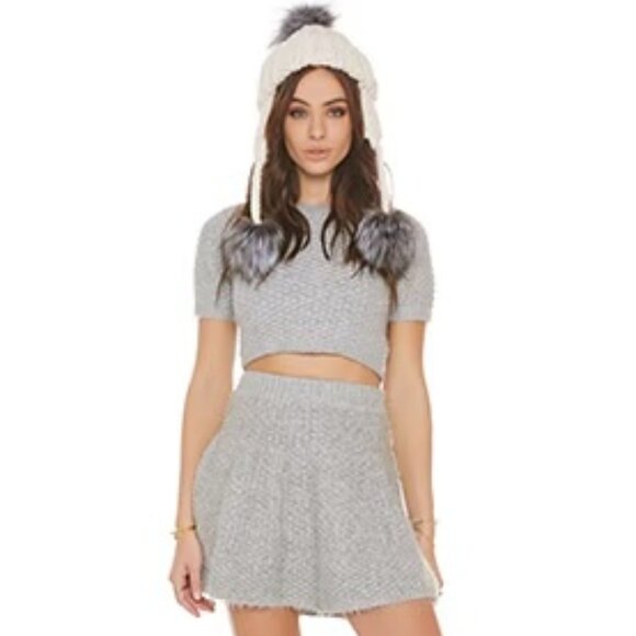 Lovers +‎ Friends Aspen Chic Be Flirty Mini Skirt Women's S Gray Eyelash Knit - Picture 3 of 11